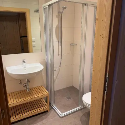 Ein Badezimmer in der Unterkunft Duxeranger E Top 4