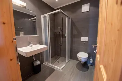 Ein Badezimmer in der Unterkunft Duxeranger B Top 10