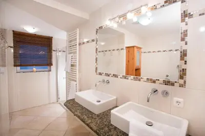 Ein Badezimmer in der Unterkunft Chalet Christallo 180 Chalet Christallo