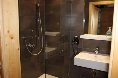 Ein Badezimmer in der Unterkunft Duxeranger C Top 3