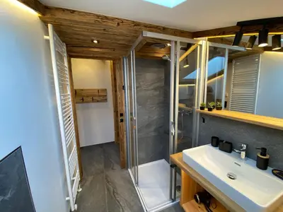 Ein Badezimmer in der Unterkunft Chalet Alpine Royal A Top14