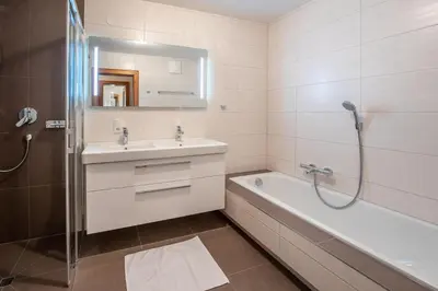 Ein Badezimmer in der Unterkunft Haus 34 Top 2