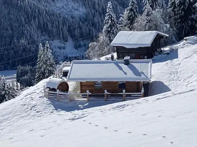 Siedelhütte im Winter