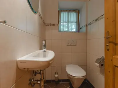 Ein Badezimmer in der Unterkunft Apartment Lena Top 2 by Interhome