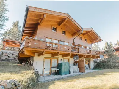 Das Gebäude in dem sich das Ferienhaus befindet