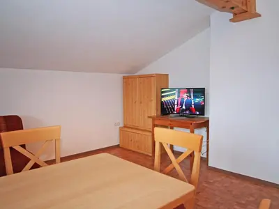 TV/Unterhaltungsangebot in der Unterkunft Apartment Gasteighof-2 by Interhome