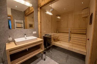 Ein Badezimmer in der Unterkunft AppartMO 243 Top 2