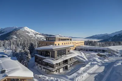 Ein allgemeiner Bergblick oder ein Berglick von der Ferienwohnung aus