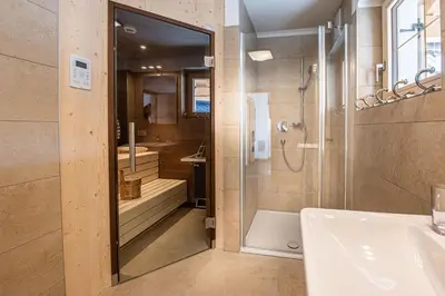 Ein Badezimmer in der Unterkunft Filzsteinresort Chalets - Chalet 237