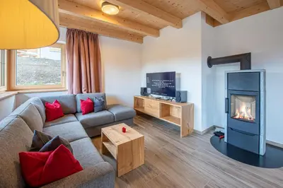 Ein Sitzbereich in der Unterkunft Filzsteinresort Chalets - Chalet 239