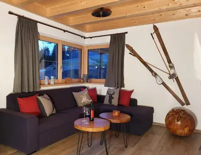 Ein Sitzbereich in der Unterkunft Filzsteinresort Chalets - Chalet 240