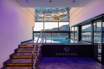 Ein allgemeiner Bergblick oder ein Berglick von des Hotels aus