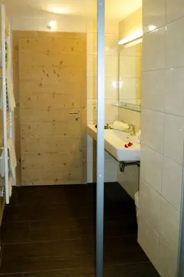 Ein Badezimmer in der Unterkunft Apartment Klammlhof-3 by Interhome