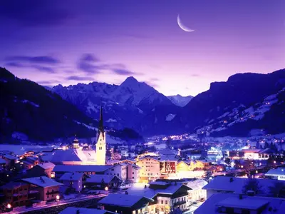 Ein allgemeiner Bergblick oder ein Berglick von der Ferienwohnung aus