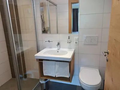 Ein Badezimmer in der Unterkunft Apartment Anton-1 by Interhome