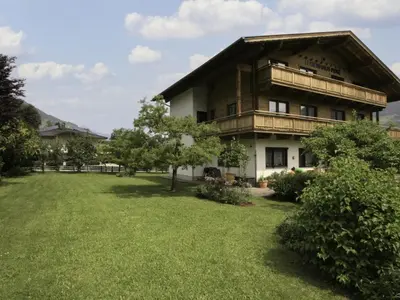 Ein Garten an der Unterkunft Holiday Home Penz by Interhome