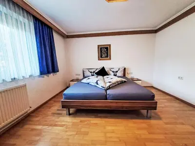 Ein Bett oder Betten in einem Zimmer der Unterkunft Apartment Kröll beim Geislerhof by Interhome