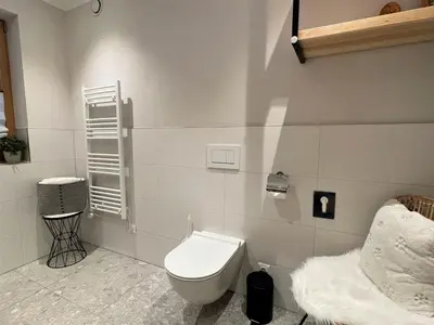 Ein Badezimmer in der Unterkunft Apartment Panorama Chalet Tirol by Interhome