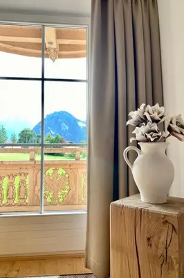 Ein allgemeiner Bergblick oder ein Berglick von der Ferienwohnung aus