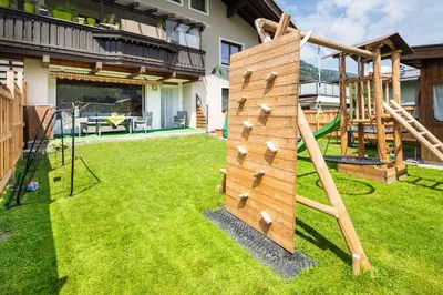Ein Kinderspielbereich in der Unterkunft Apartment Hohe Tauern