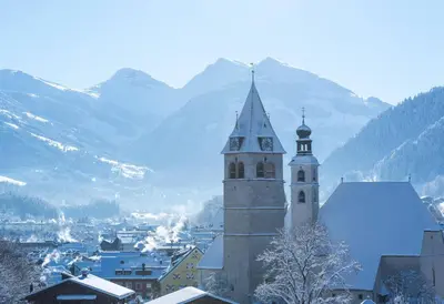 Ein allgemeiner Bergblick oder ein Berglick von der Ferienwohnung aus