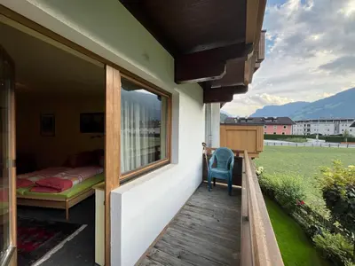Ein allgemeiner Bergblick oder ein Berglick von der Ferienwohnung aus