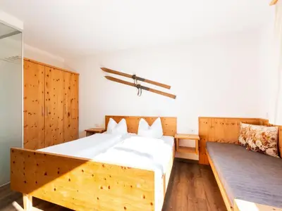 Ein Bett oder Betten in einem Zimmer der Unterkunft Apartment in Fügen near Spieljoch Ski