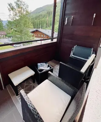 Ein allgemeiner Bergblick oder ein Berglick von der Ferienwohnung aus