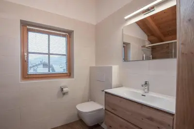 Ein Badezimmer in der Unterkunft Schöneben Chalet Drei Sonnen