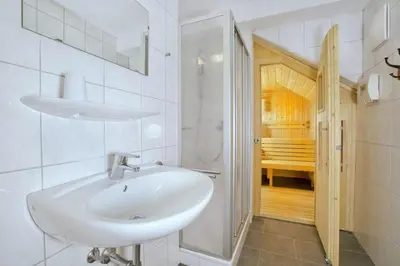 Ein Badezimmer in der Unterkunft Schöneben Chalet Edelhirsch