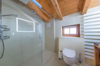Ein Badezimmer in der Unterkunft Schöneben Chalet zur Mühle
