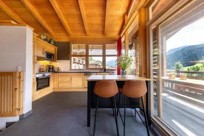 Küche/Küchenzeile in der Unterkunft Schöneben Chalet Scorleduyn