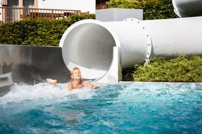 Der Swimmingpool an oder in der Nähe von Schöneben Chalet Enzian
