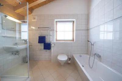 Ein Badezimmer in der Unterkunft Schöneben Chalet Schiffer