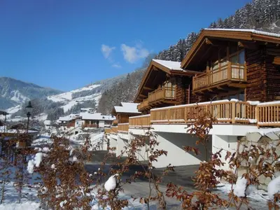 Ein allgemeiner Bergblick oder ein Berglick von des Ferienhauses aus
