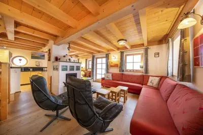 Ein Sitzbereich in der Unterkunft Schöneben Chalet Sonnenwende