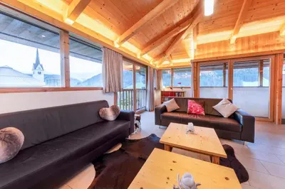 Ein Sitzbereich in der Unterkunft Schöneben Haus am Bad