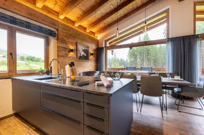 Ein Sitzbereich in der Unterkunft Nationalpark Chalet Vorderkopf
