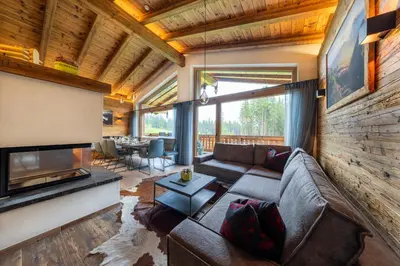Ein Sitzbereich in der Unterkunft Nationalpark Chalet Vorderkopf