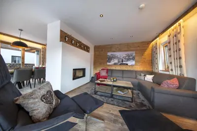 Ein Sitzbereich in der Unterkunft Nationalpark Chalet Jagdhausspitze