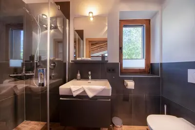 Ein Badezimmer in der Unterkunft Nationalpark Chalet Grosser Geiger