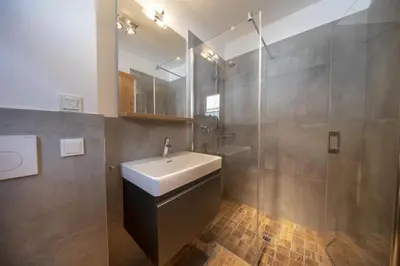 Ein Badezimmer in der Unterkunft Nationalpark Chalet Stein am Ferner