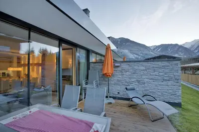 Ein allgemeiner Bergblick oder ein Berglick von der Ferienwohnung aus