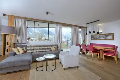 Ein Sitzbereich in der Unterkunft Residenz Wildkogelbahnen Top 19