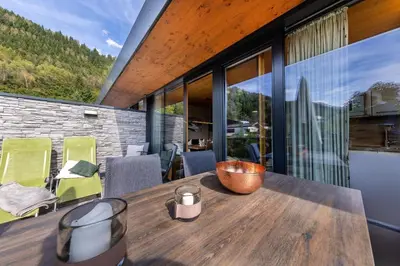 Ein allgemeiner Bergblick oder ein Berglick von der Ferienwohnung aus
