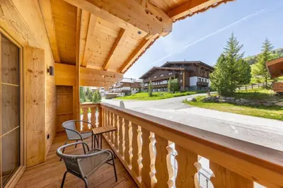 Ein Balkon oder eine Terrasse in der Unterkunft Falkensteinalm Top 2