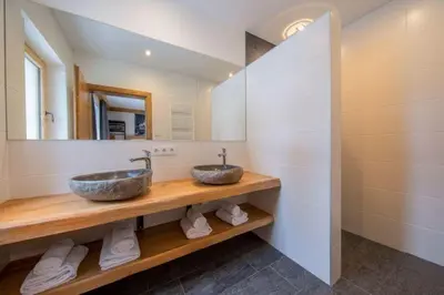 Ein Badezimmer in der Unterkunft Chalet Zillertal Arena 3