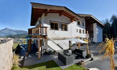 Ein allgemeiner Bergblick oder ein Berglick von der Ferienwohnung aus