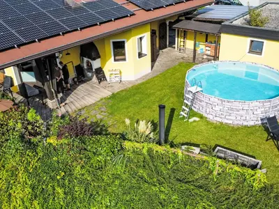 Der Swimmingpool an oder in der Nähe von Holiday Home zur schönen Aussicht by Interhome