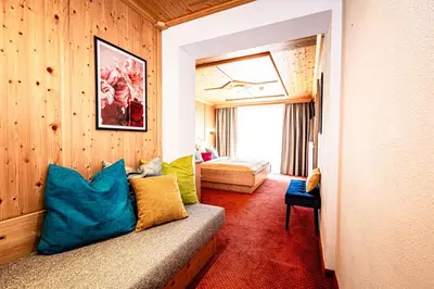 Ein Sitzbereich in der Unterkunft Das Dorfgefühl Pension Westendorf